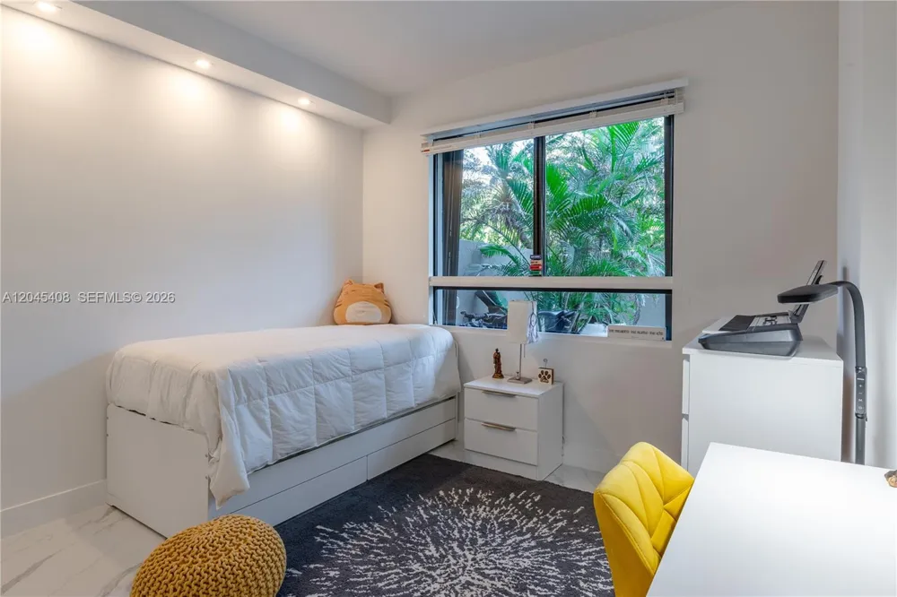 151 Crandon Blvd #122 Key Biscayne, FL 33149