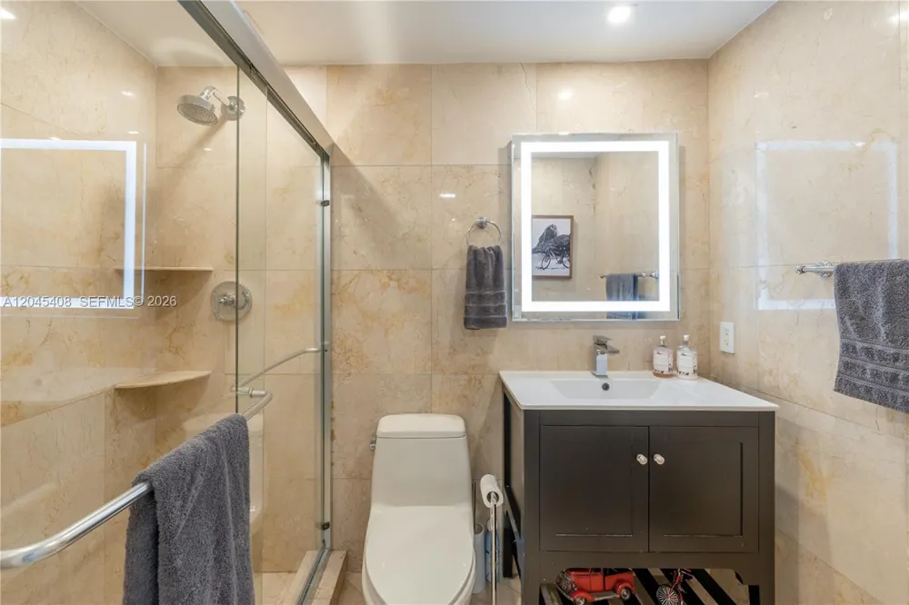 151 Crandon Blvd #122 Key Biscayne, FL 33149