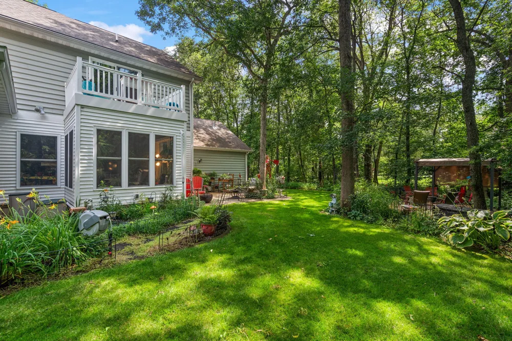 3933 Timberland Drive Wheatfield, IN 46392
