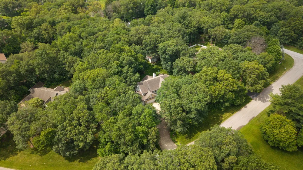 3933 Timberland Drive Wheatfield, IN 46392