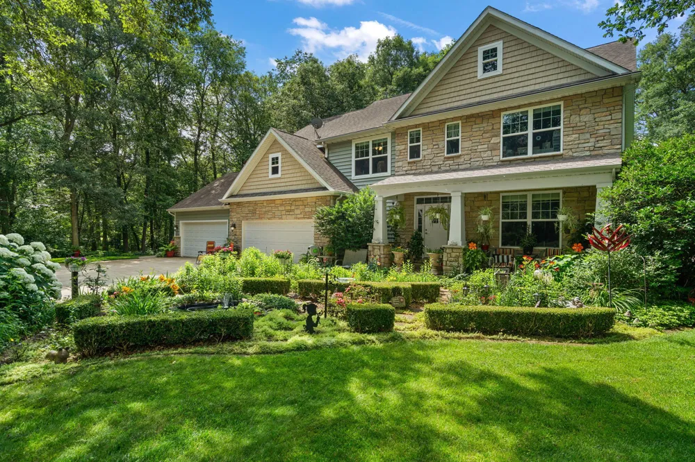 3933 Timberland Drive Wheatfield, IN 46392