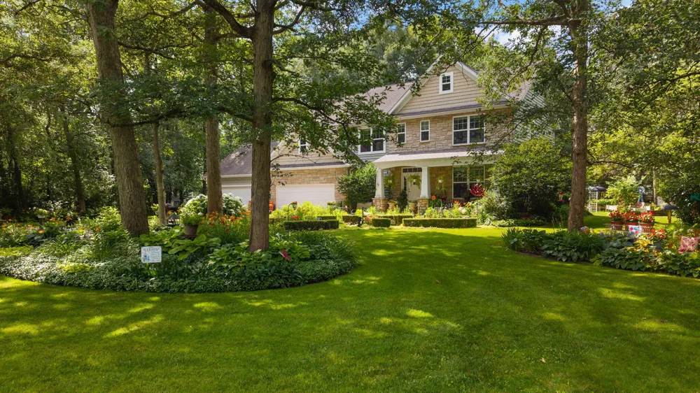 3933 Timberland Drive Wheatfield, IN 46392