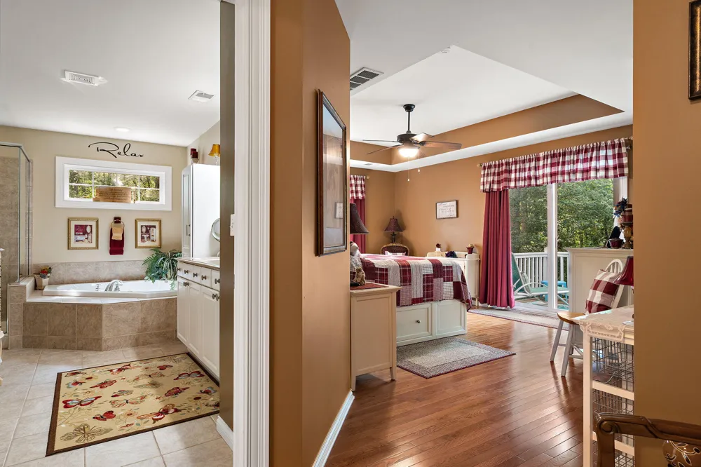 3933 Timberland Drive Wheatfield, IN 46392