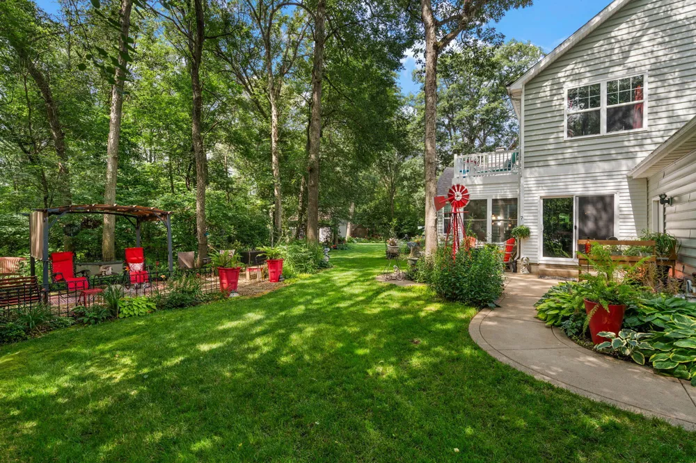 3933 Timberland Drive Wheatfield, IN 46392