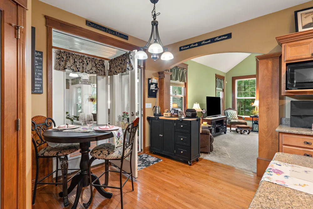 3933 Timberland Drive Wheatfield, IN 46392