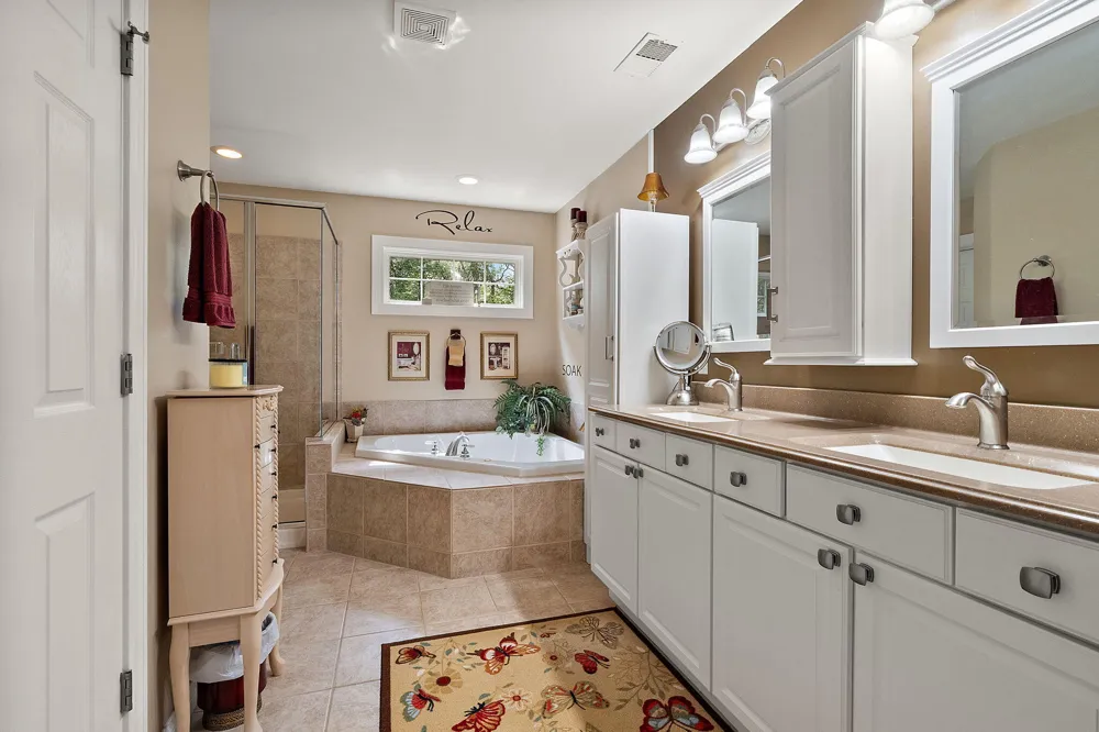 3933 Timberland Drive Wheatfield, IN 46392