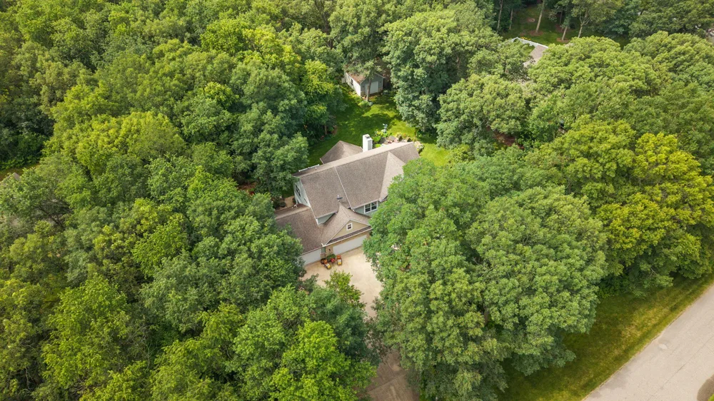 3933 Timberland Drive Wheatfield, IN 46392