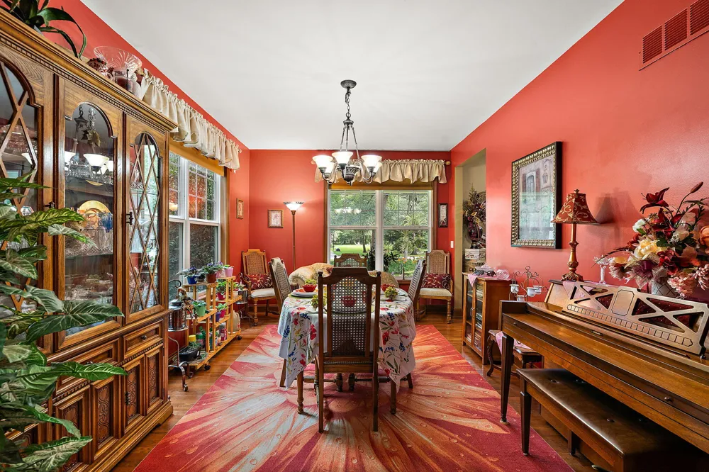 3933 Timberland Drive Wheatfield, IN 46392