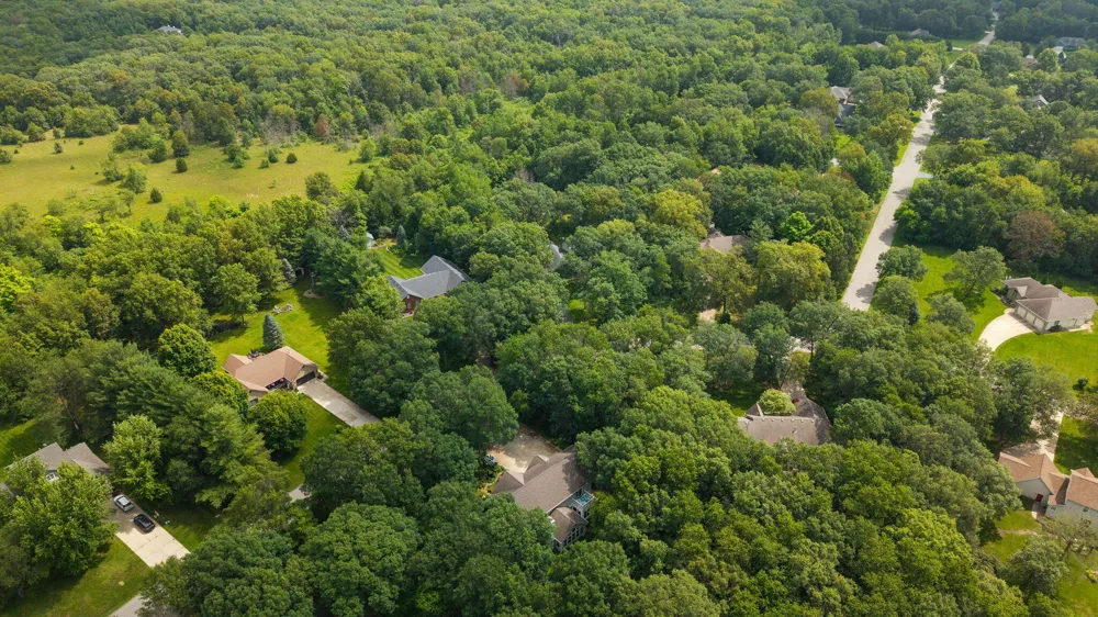 3933 Timberland Drive Wheatfield, IN 46392