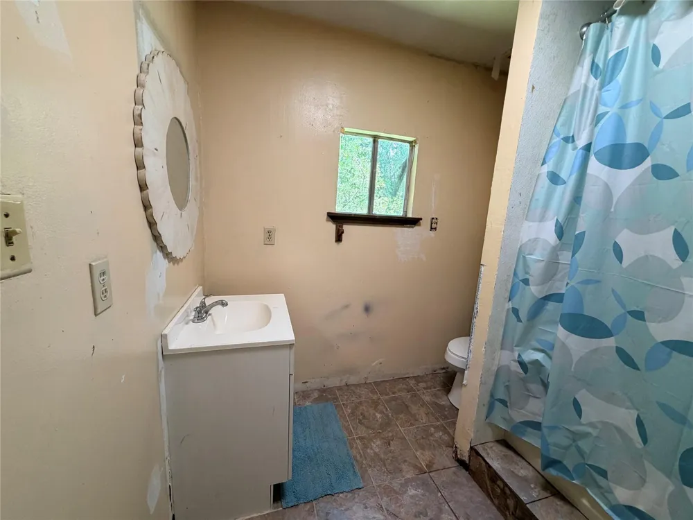 204 Kangaroo Onalaska, TX 77360