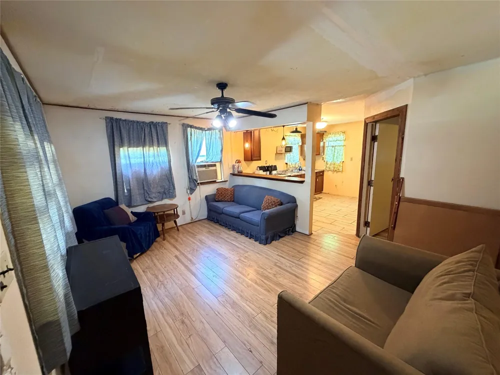 204 Kangaroo Onalaska, TX 77360