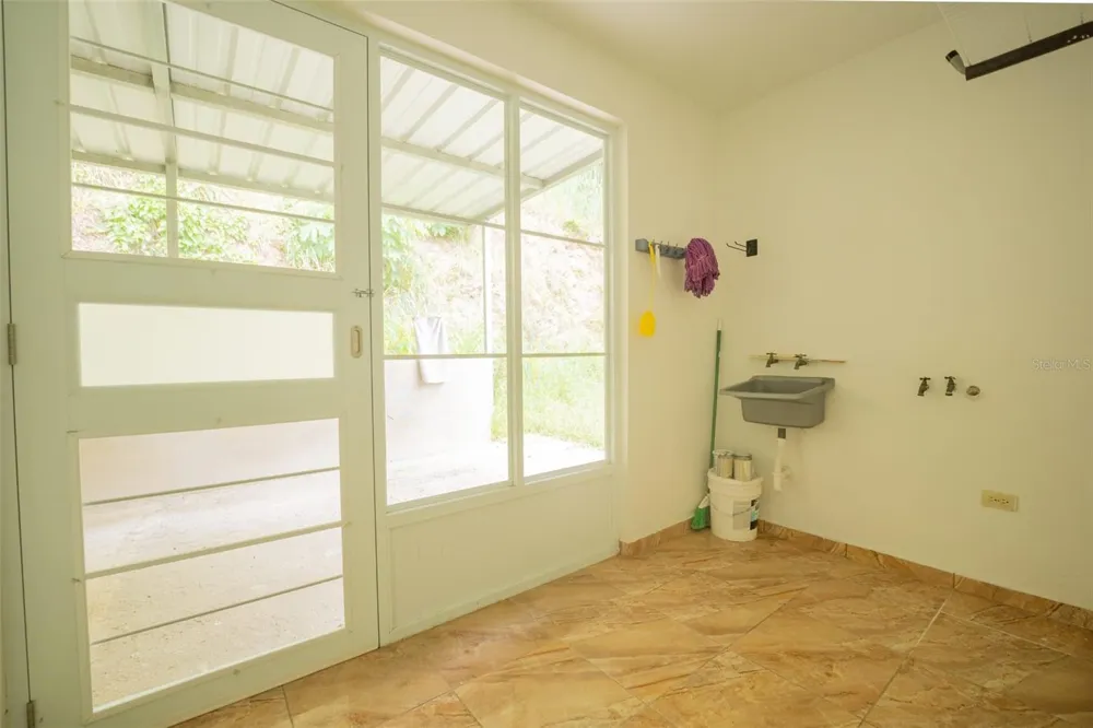 Carr 414 SECTOR LOS PUENTES Rincon, PR 00677