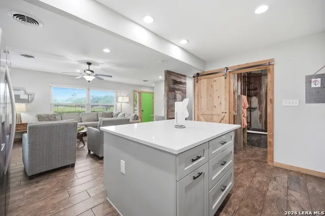 599 E HIGHWAY ST Fredericksburg, TX 78624