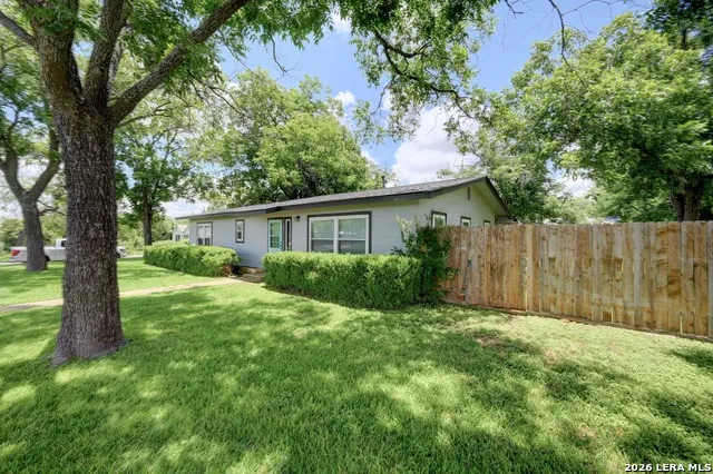 599 E HIGHWAY ST Fredericksburg, TX 78624