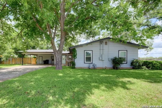 599 E HIGHWAY ST Fredericksburg, TX 78624