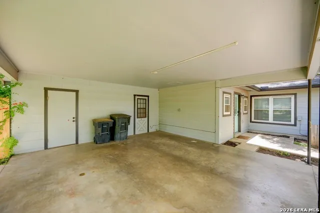 599 E HIGHWAY ST Fredericksburg, TX 78624