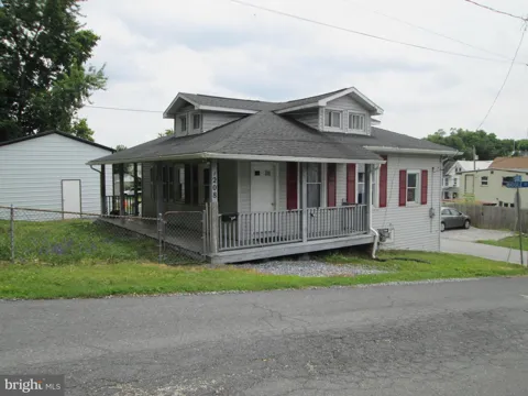 1208 LOCUST STREET