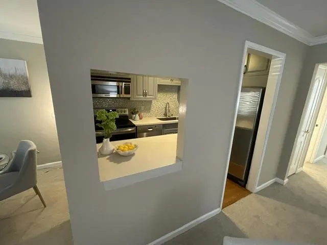2201 Village Court #3 Belmont, CA 94002