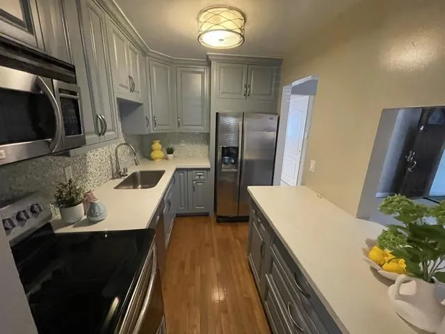 2201 Village Court #3 Belmont, CA 94002