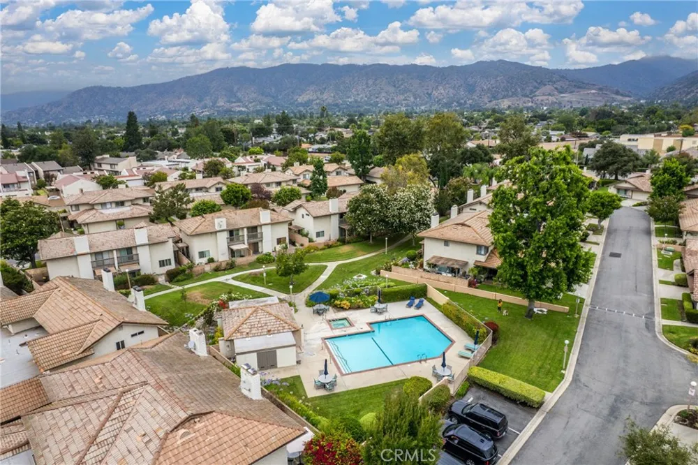 134 Oak Forest Circle Glendora, CA 91741
