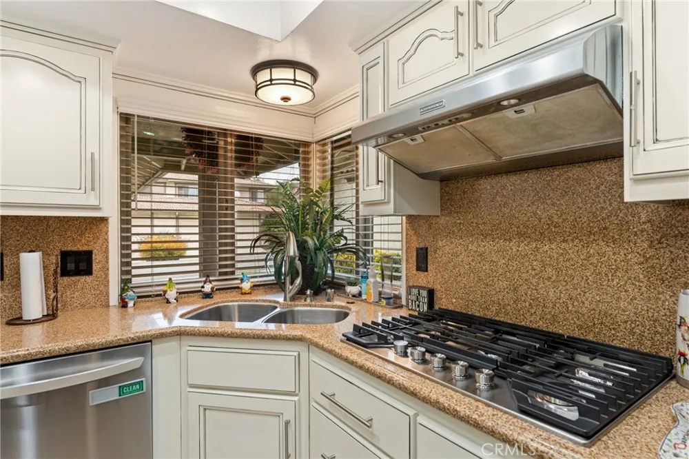 134 Oak Forest Circle Glendora, CA 91741