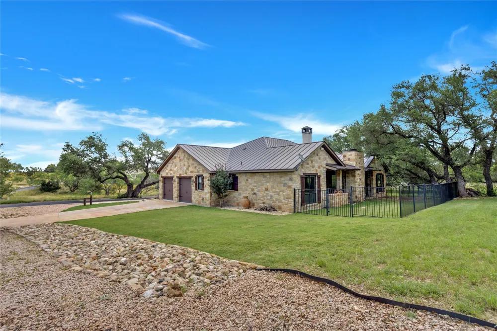 101 Fox Fur Horseshoe Bay, TX 78657