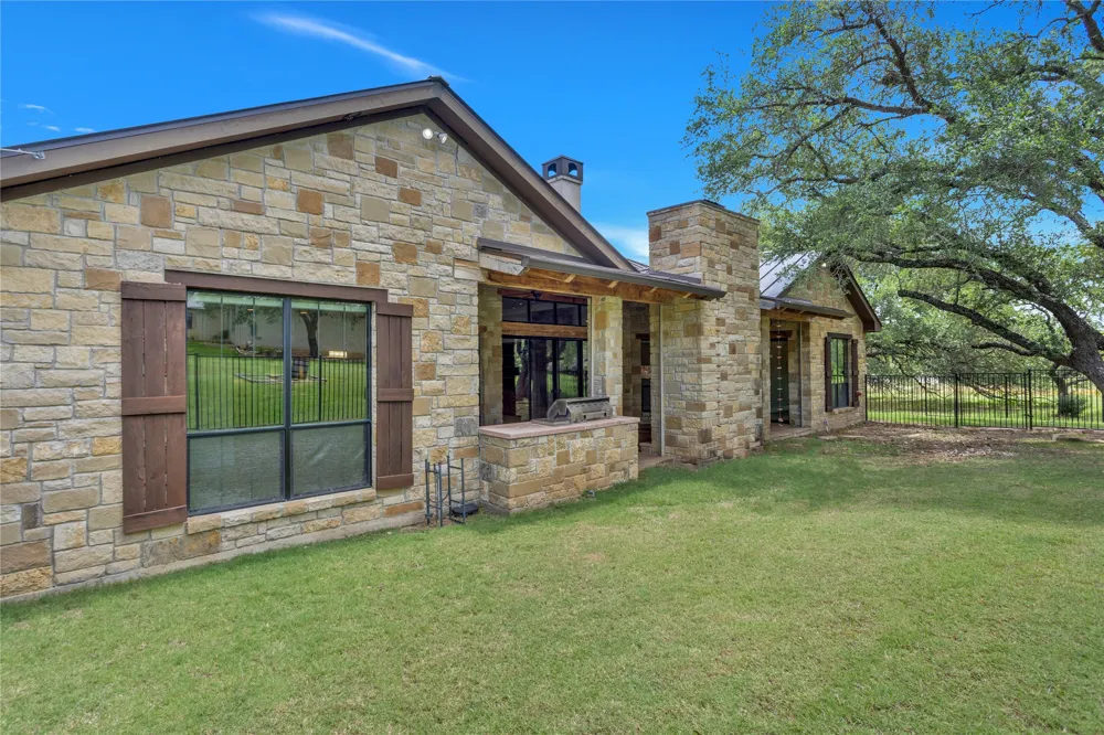 101 Fox Fur Horseshoe Bay, TX 78657