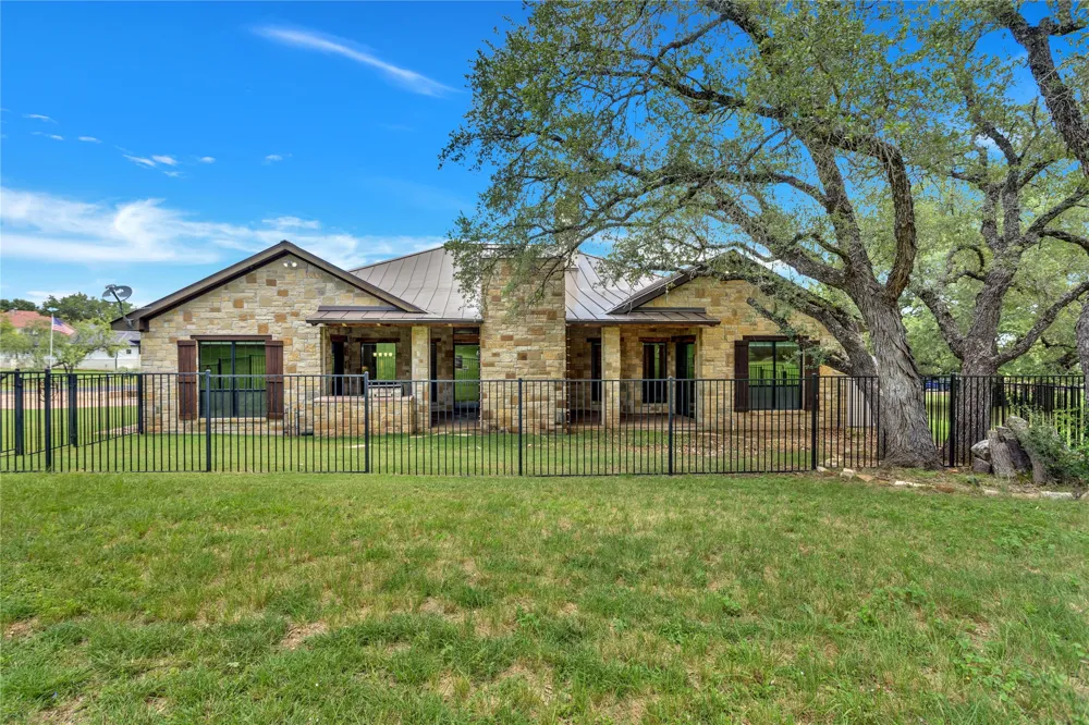 101 Fox Fur Horseshoe Bay, TX 78657