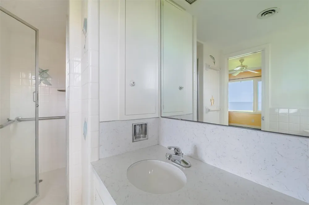 1700 S Virginia Port Lavaca, TX 77979