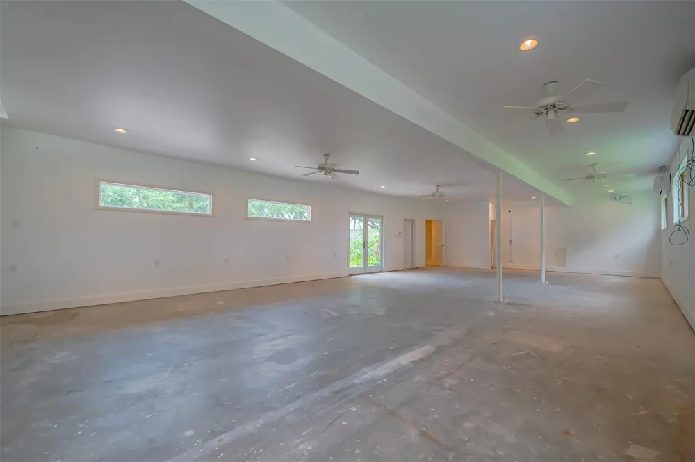 1700 S Virginia Port Lavaca, TX 77979