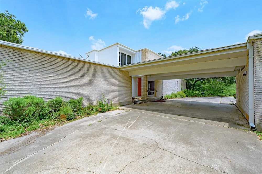 1700 S Virginia Port Lavaca, TX 77979