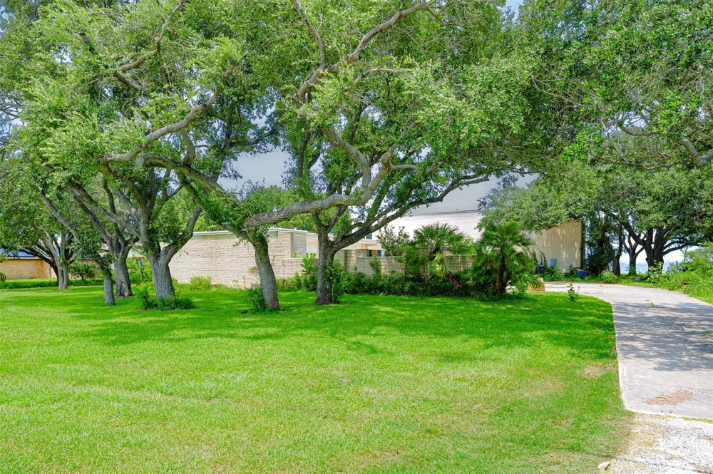 1700 S Virginia Port Lavaca, TX 77979