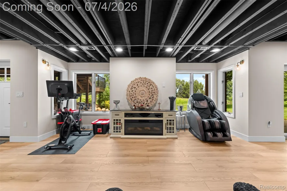 55550 Lee Road Lyon Charter Township, MI 48165