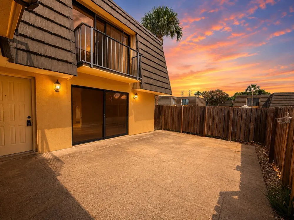 1603 16th Way West Palm Beach, FL 33407