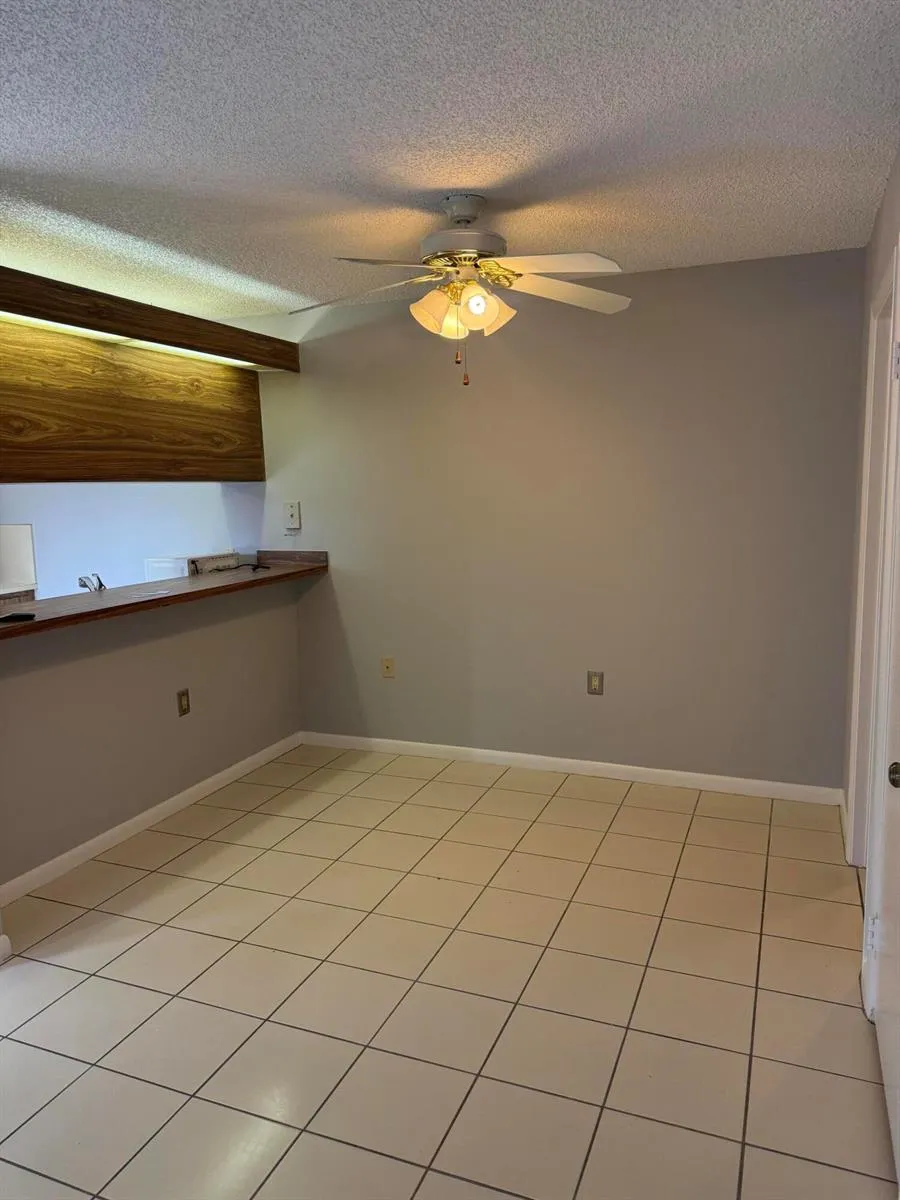 1603 16th Way West Palm Beach, FL 33407