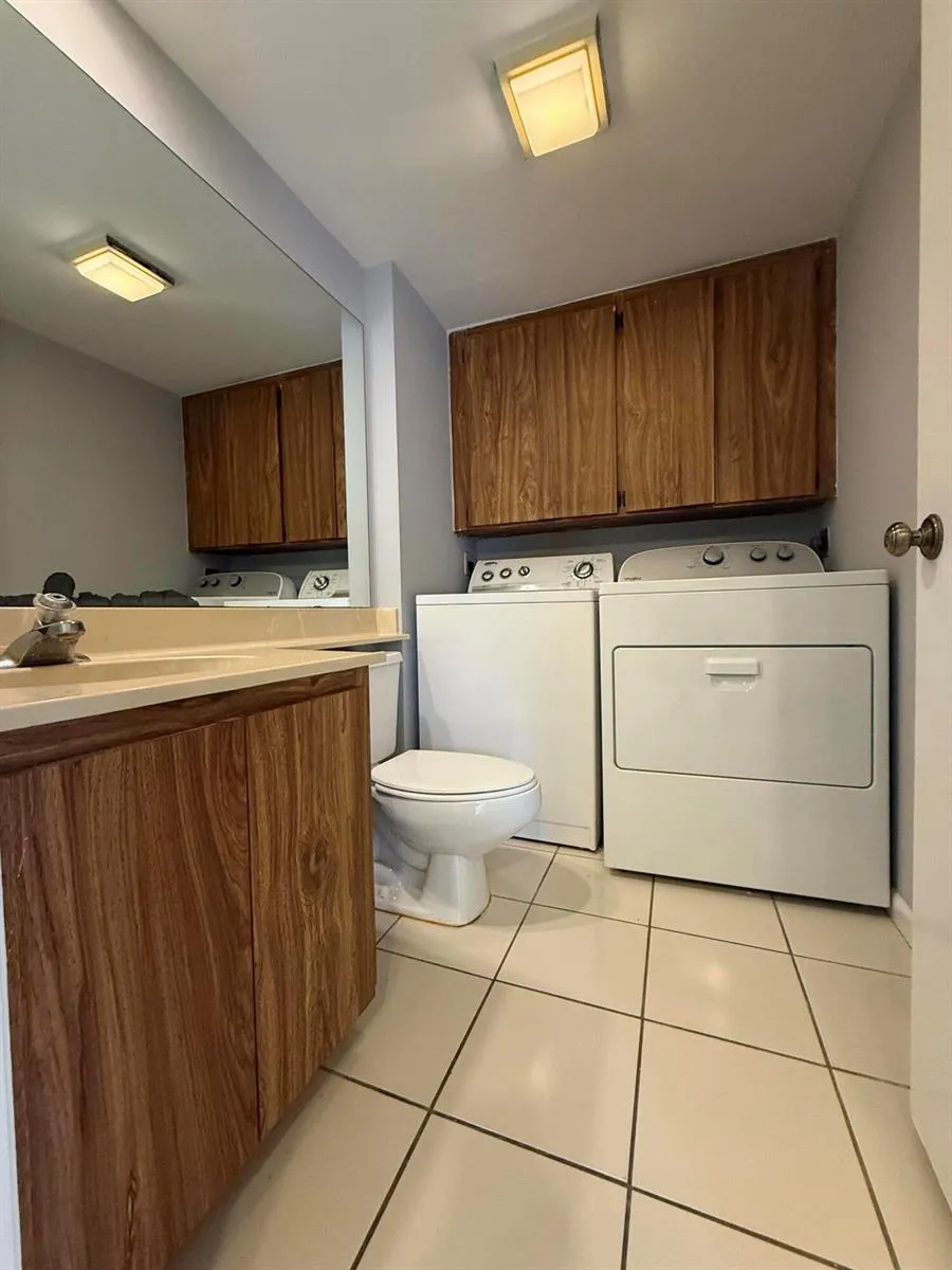 1603 16th Way West Palm Beach, FL 33407