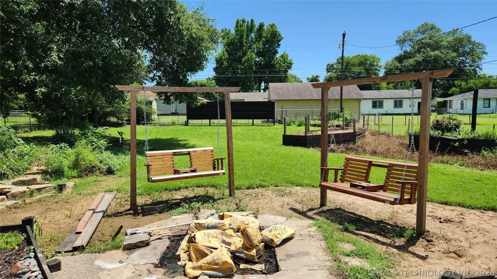 1828 E 10th Street Okmulgee, OK 74447