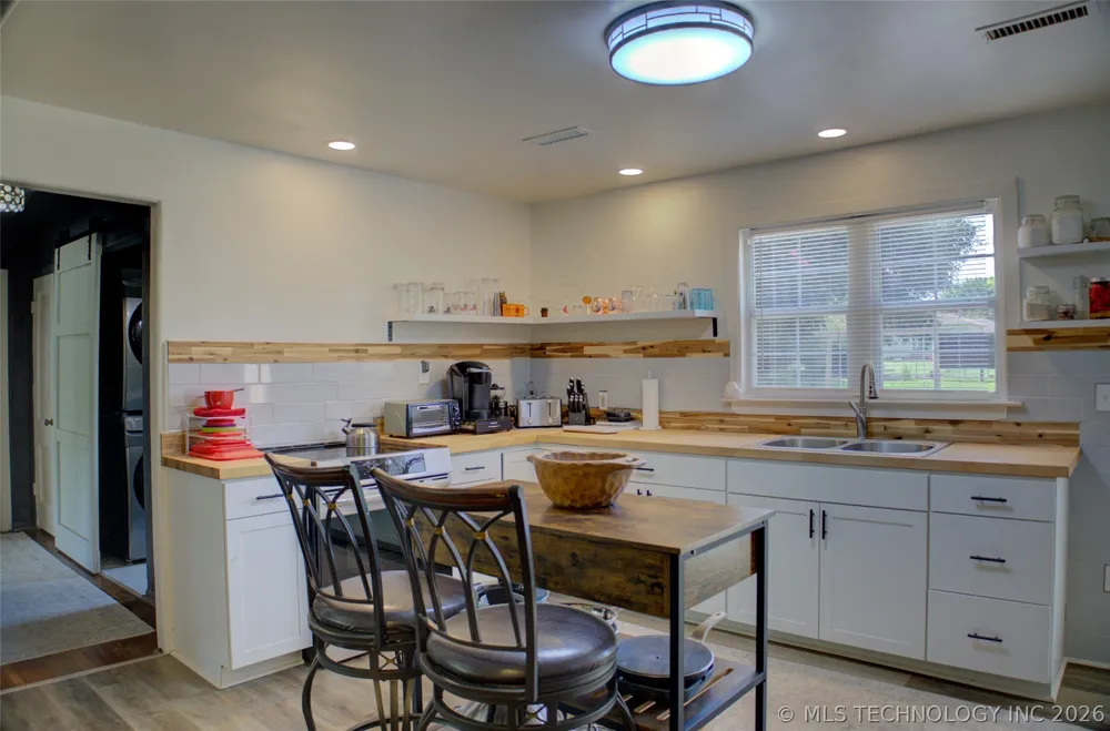 1828 E 10th Street Okmulgee, OK 74447