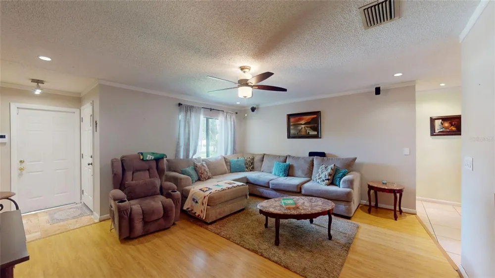 6960 PINECREST LANE Pinellas Park, FL 33781