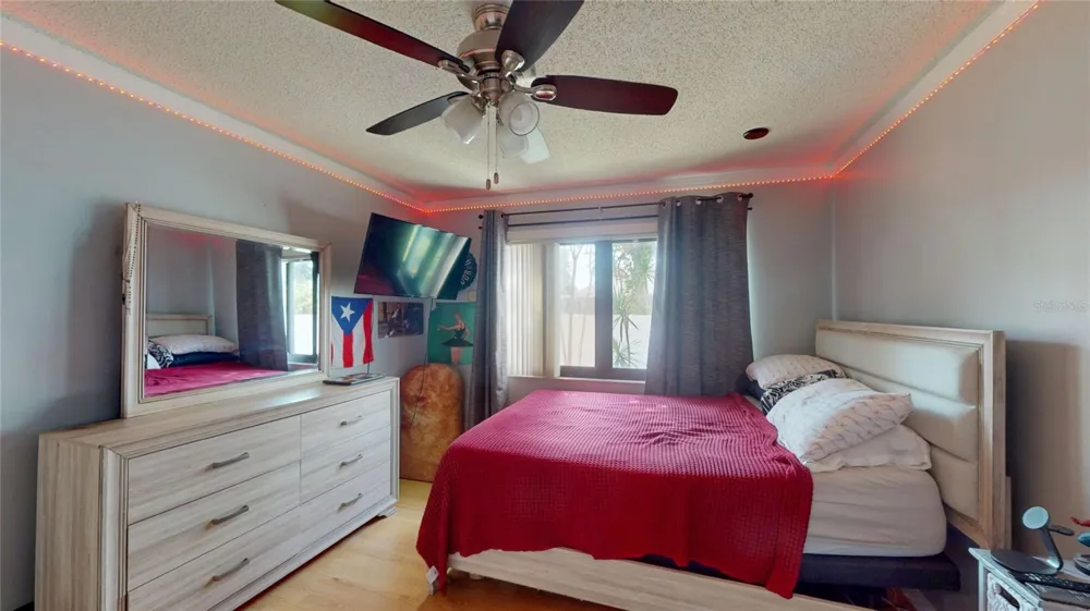 6960 PINECREST LANE Pinellas Park, FL 33781