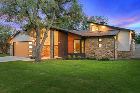 103 Juanita Avenue