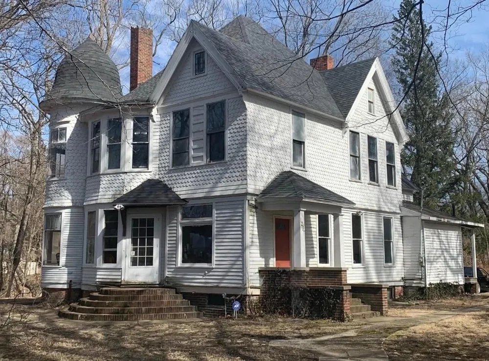 1297 Colfax Avenue Benton Harbor, MI 49022