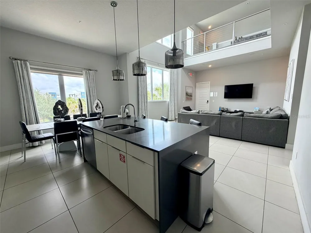 7770 SANDY RIDGE DRIVE #207 Reunion, FL 34747