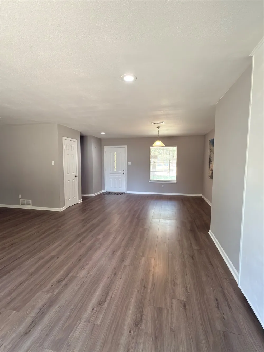 900 Prestwick Street Bedford, TX 76022