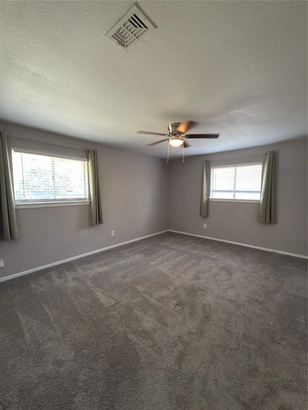 900 Prestwick Street Bedford, TX 76022