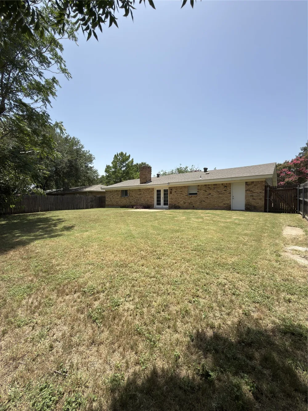 900 Prestwick Street Bedford, TX 76022