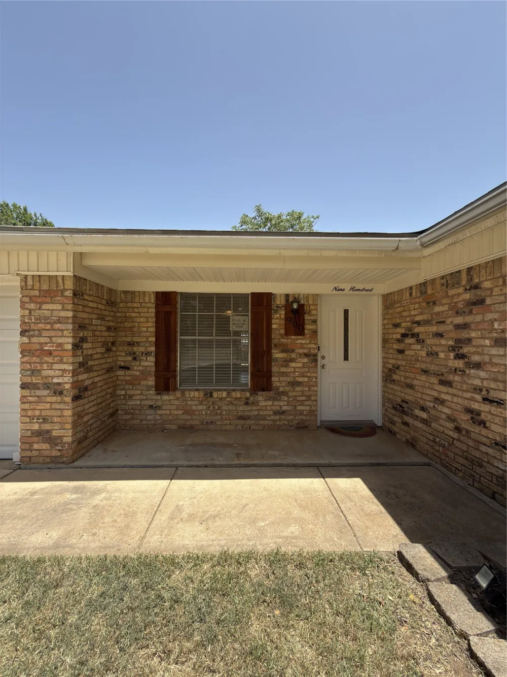 900 Prestwick Street Bedford, TX 76022