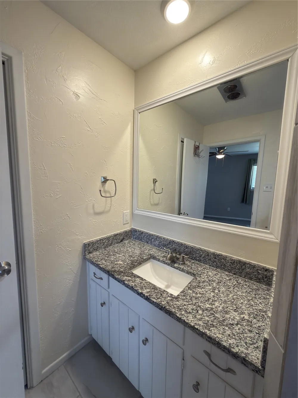 900 Prestwick Street Bedford, TX 76022