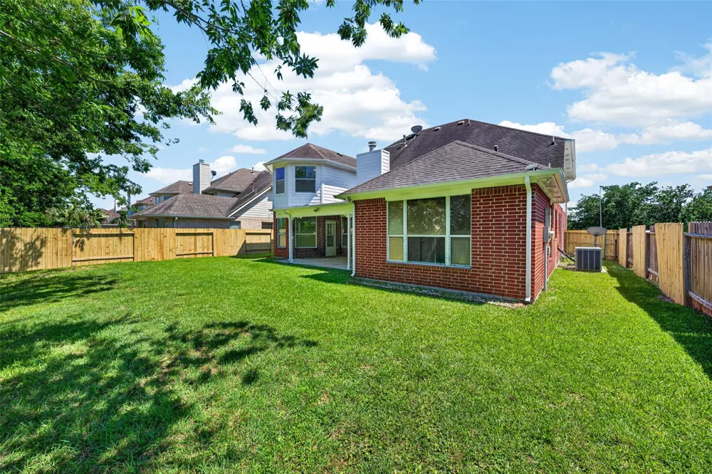 13910 Sunset View Drive Houston, TX 77083