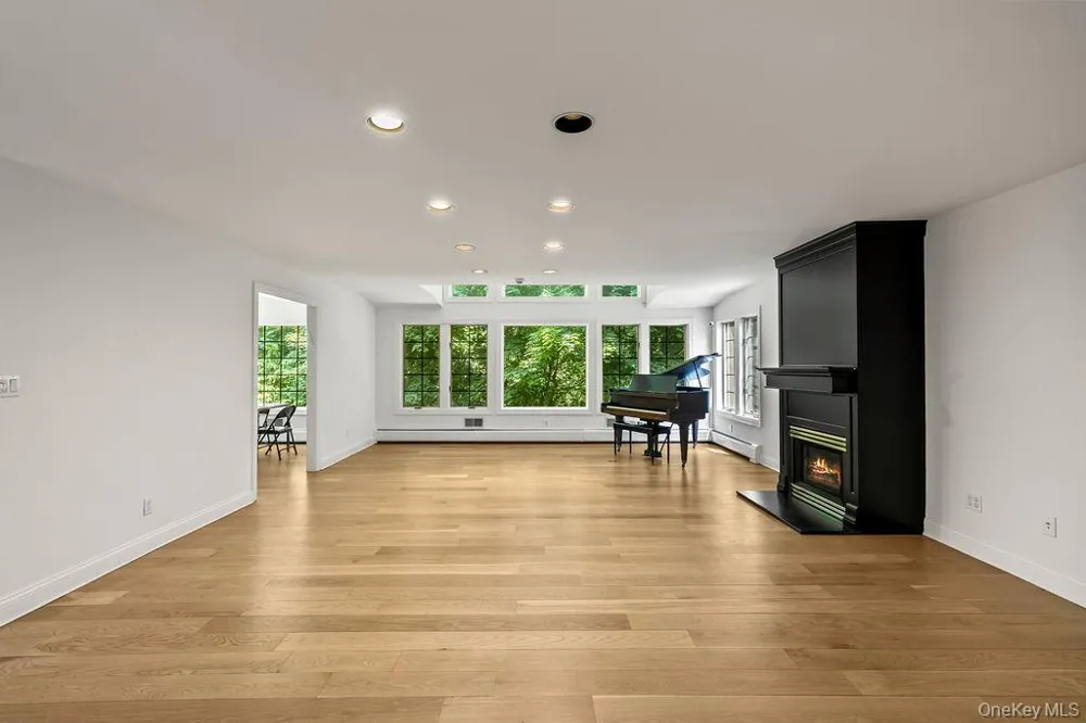 21 Ardsley Drive New City, NY 10956